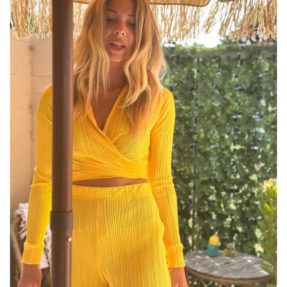 Stoned Immaculate “Fox on the Run” set in yellow size L - Picture 2 of 12